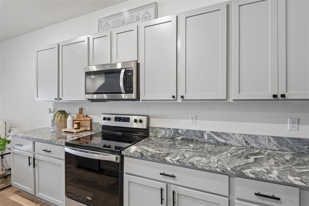 For Rent: $2,500 (3 beds, 2 baths, 1673 Square Feet)