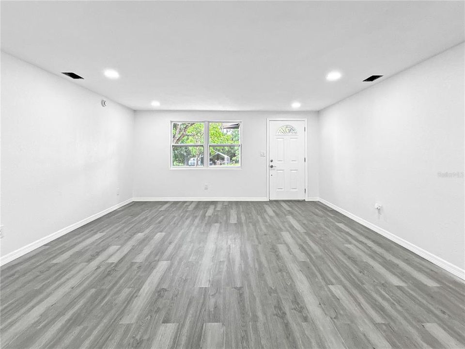 На продажу: $275,000 (3 спален, 2 ванн, 1525 Квадратных фут)
