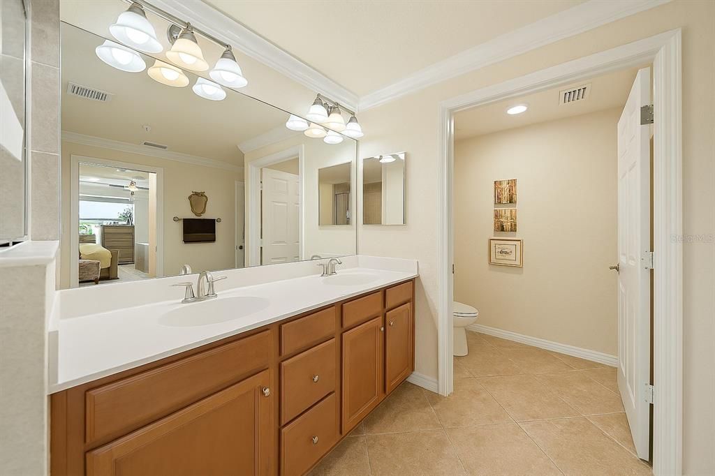 For Sale: $349,000 (3 beds, 2 baths, 1706 Square Feet)