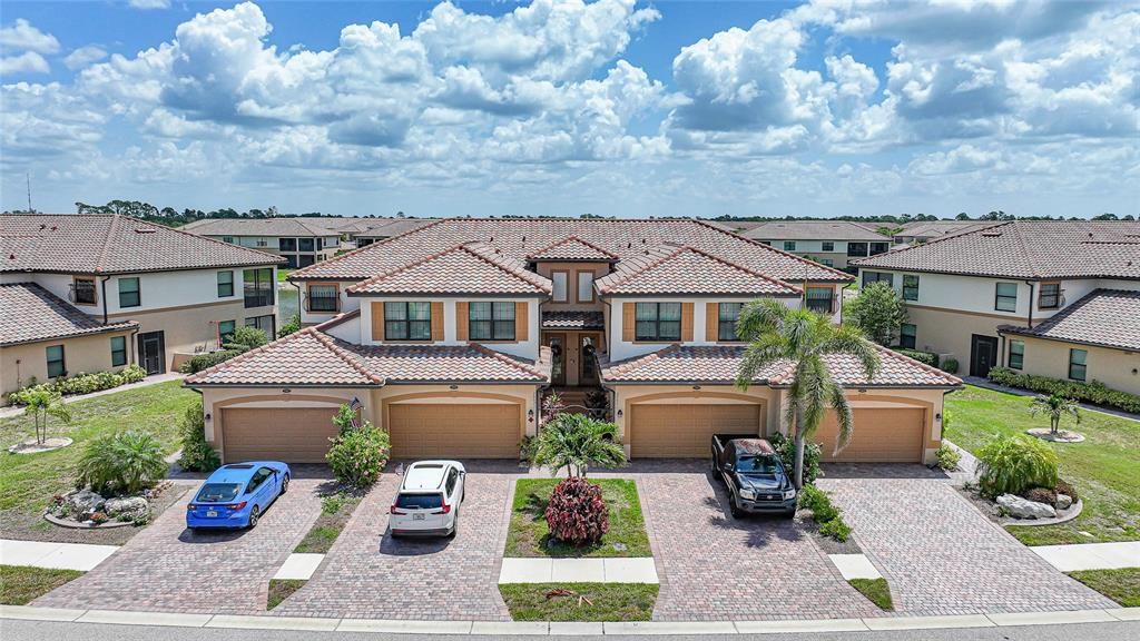 For Sale: $349,000 (3 beds, 2 baths, 1706 Square Feet)