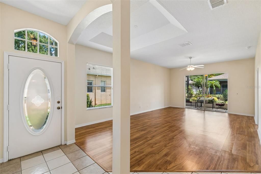 En Venta: $275,000 (3 camas, 2 baños, 1719 Pies cuadrados)