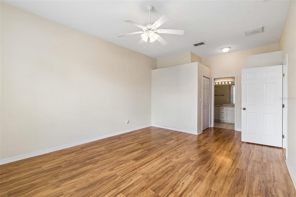En Venta: $275,000 (3 camas, 2 baños, 1719 Pies cuadrados)