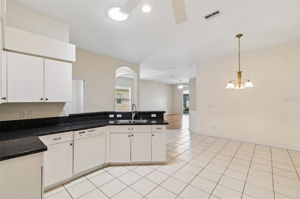 En Venta: $275,000 (3 camas, 2 baños, 1719 Pies cuadrados)