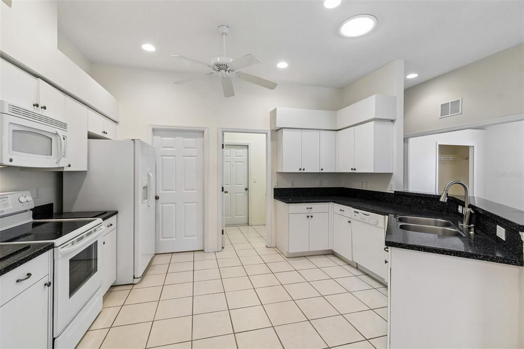 En Venta: $275,000 (3 camas, 2 baños, 1719 Pies cuadrados)