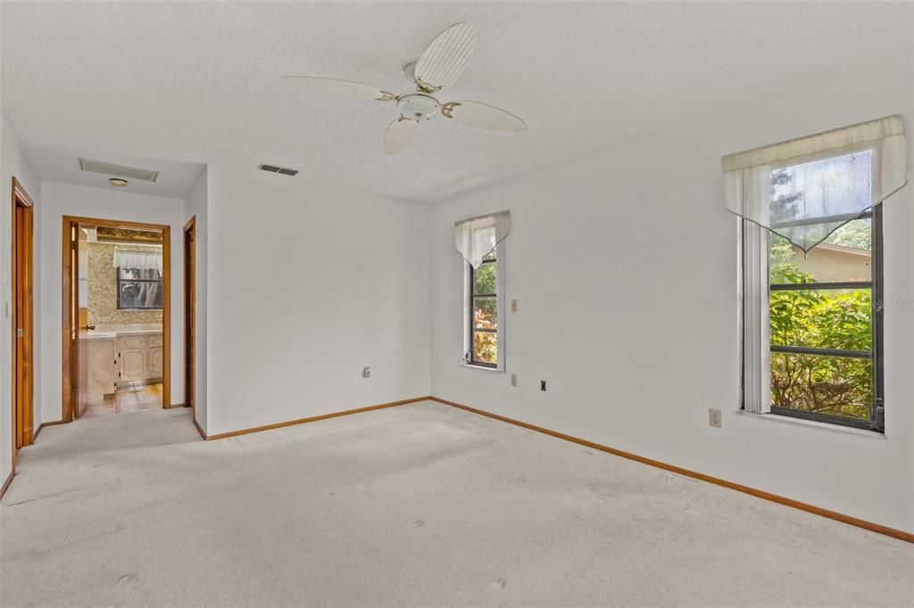 For Sale: $445,000 (3 beds, 2 baths, 1932 Square Feet)