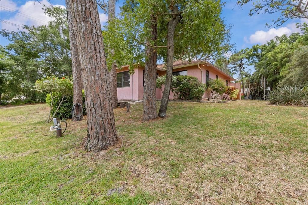 For Sale: $445,000 (3 beds, 2 baths, 1932 Square Feet)