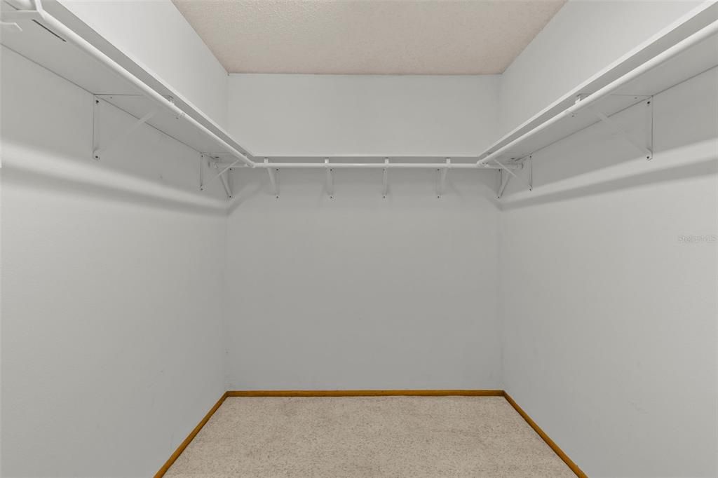 For Sale: $445,000 (3 beds, 2 baths, 1932 Square Feet)