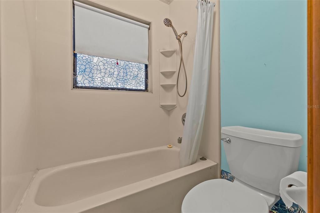 For Sale: $445,000 (3 beds, 2 baths, 1932 Square Feet)