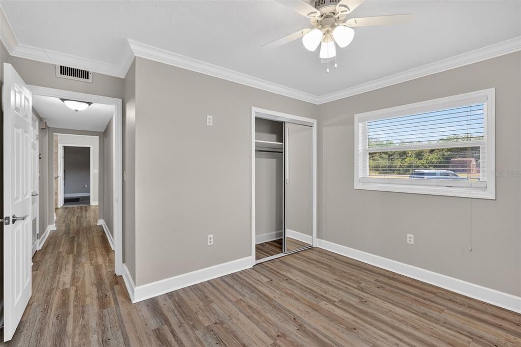For Rent: $3,100 (5 beds, 2 baths, 1901 Square Feet)