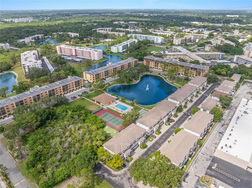 На продажу: $271,500 (2 спален, 2 ванн, 1000 Квадратных фут)
