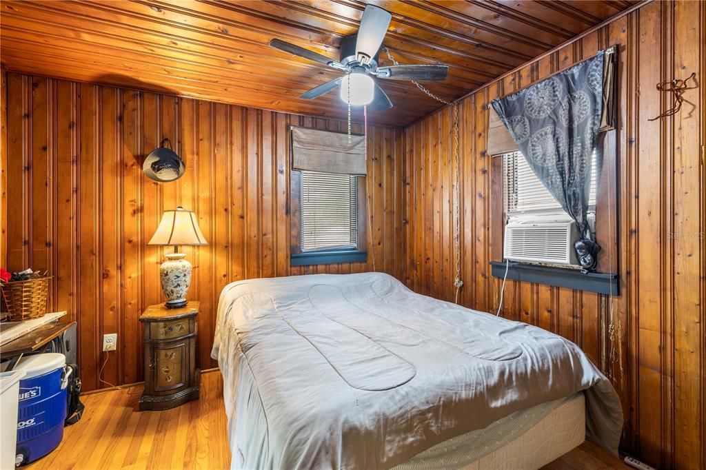 For Sale: $419,000 (3 beds, 1 baths, 1420 Square Feet)