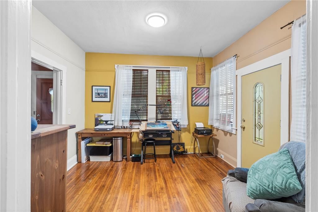 For Sale: $419,000 (3 beds, 1 baths, 1420 Square Feet)