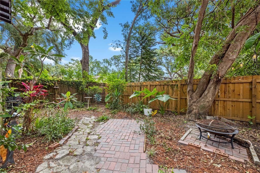 For Sale: $419,000 (3 beds, 1 baths, 1420 Square Feet)