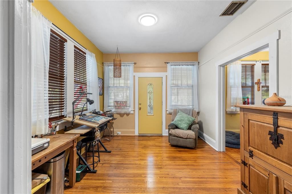 For Sale: $419,000 (3 beds, 1 baths, 1420 Square Feet)