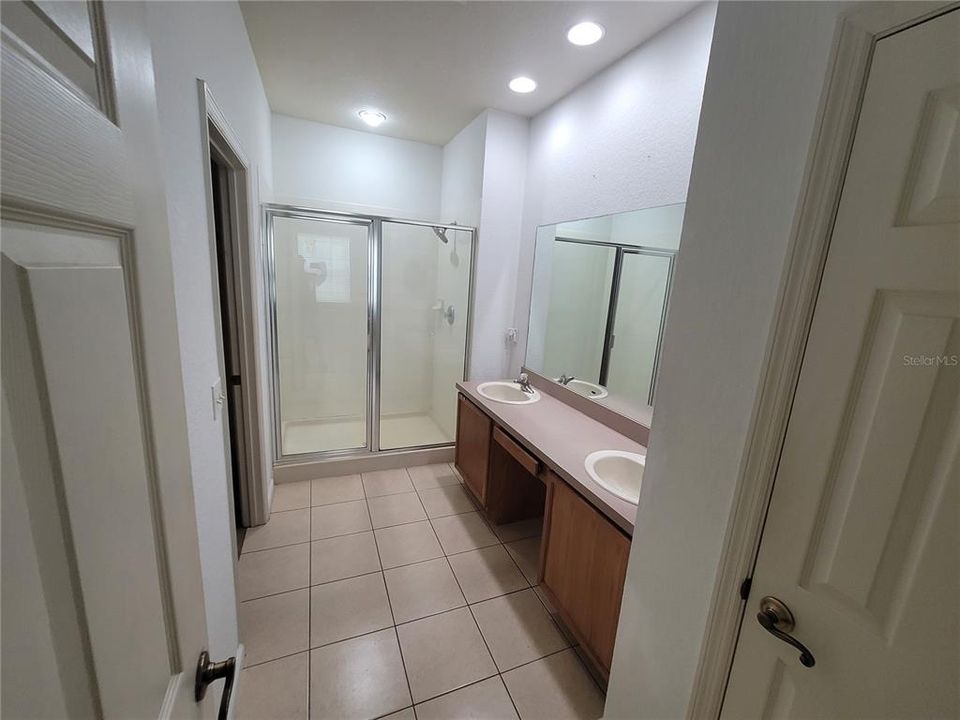 For Sale: $239,000 (3 beds, 2 baths, 1495 Square Feet)