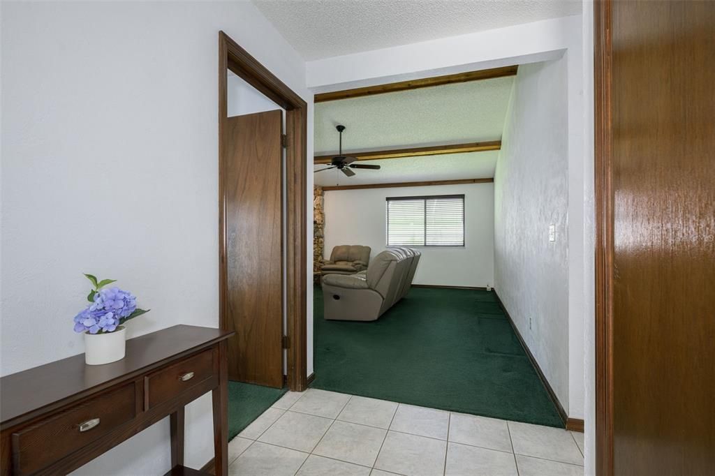 For Sale: $349,999 (3 beds, 2 baths, 1478 Square Feet)