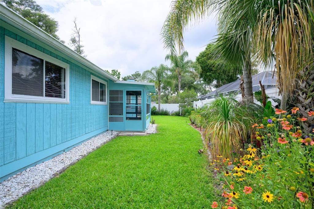 For Sale: $349,999 (3 beds, 2 baths, 1478 Square Feet)