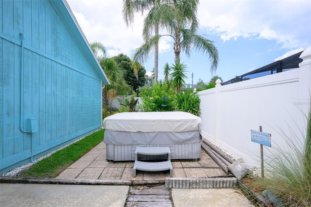 For Sale: $349,999 (3 beds, 2 baths, 1478 Square Feet)