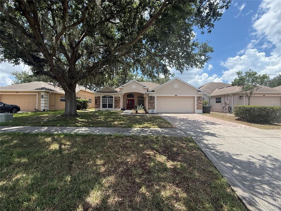 For Sale: $450,000 (3 beds, 3 baths, 2238 Square Feet)