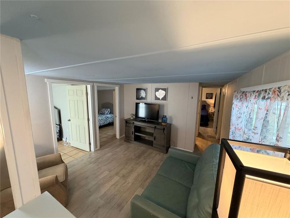 For Sale: $95,500 (3 beds, 1 baths, 610 Square Feet)