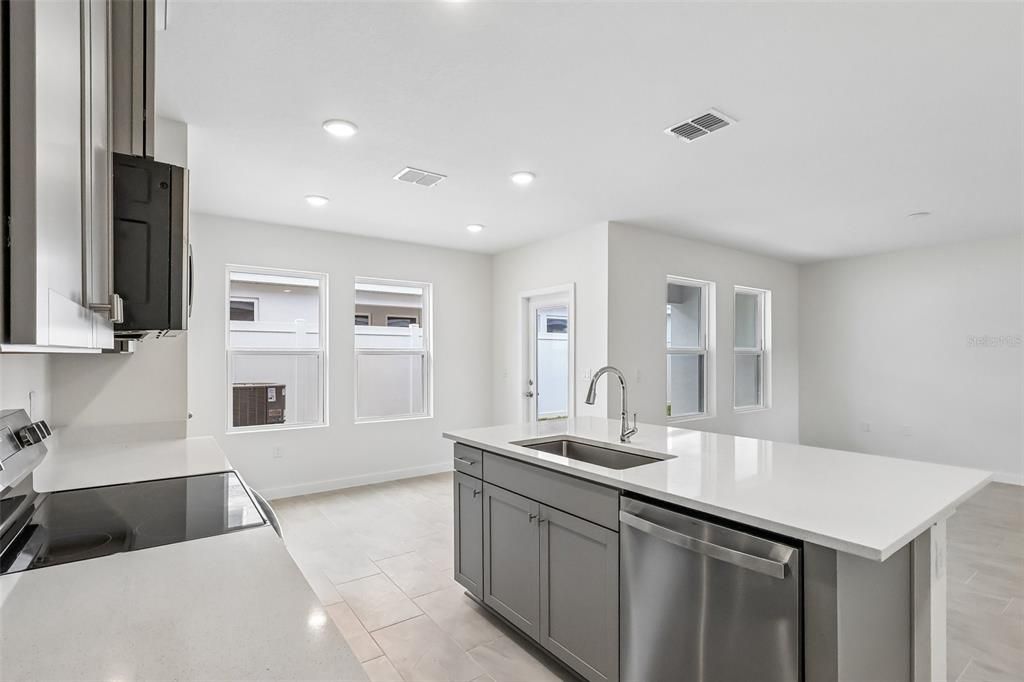 En Venta: $319,990 (3 camas, 2 baños, 1409 Pies cuadrados)