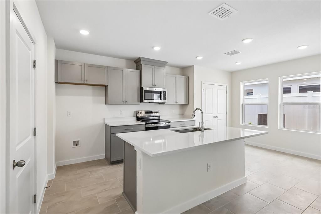 En Venta: $319,990 (3 camas, 2 baños, 1409 Pies cuadrados)