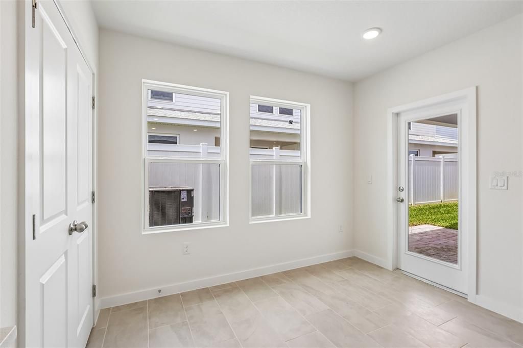 En Venta: $319,990 (3 camas, 2 baños, 1409 Pies cuadrados)