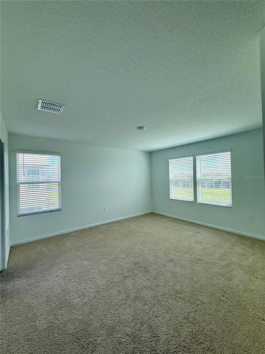 For Rent: $1,995 (3 beds, 2 baths, 1795 Square Feet)