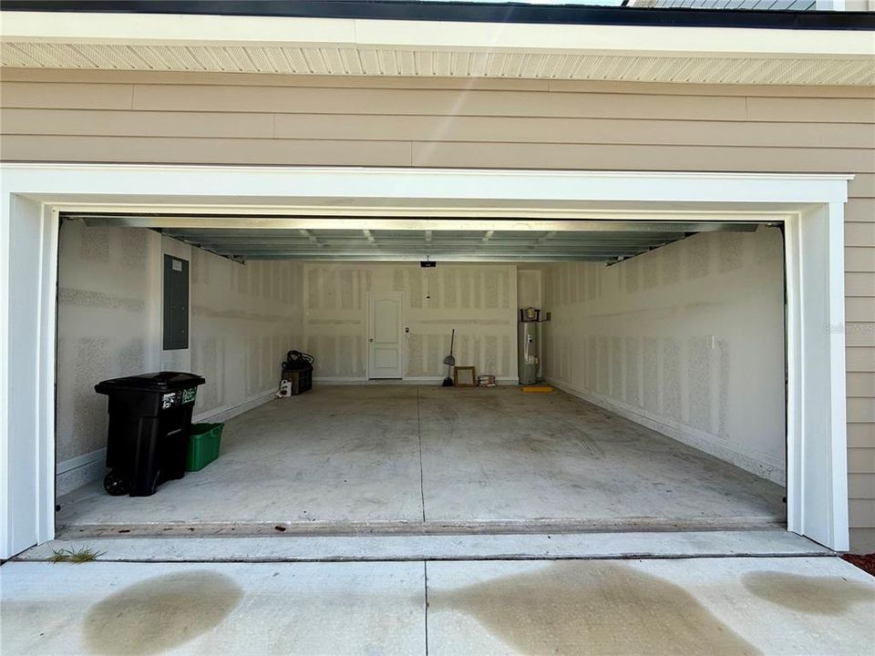 For Rent: $1,995 (3 beds, 2 baths, 1795 Square Feet)