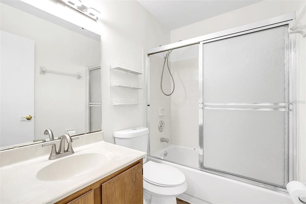 For Rent: $2,200 (3 beds, 2 baths, 1078 Square Feet)