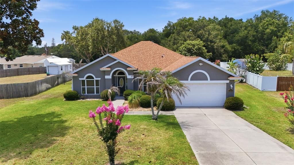 En Venta: $399,900 (3 camas, 2 baños, 1940 Pies cuadrados)