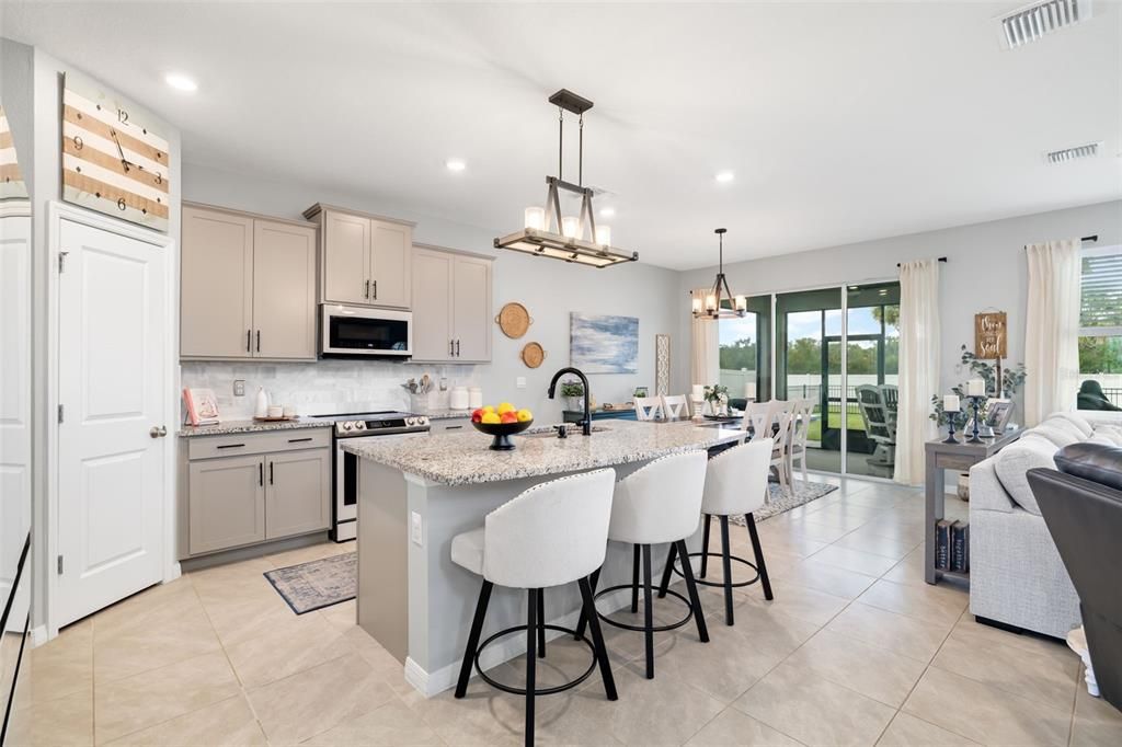 For Sale: $509,000 (4 beds, 3 baths, 2738 Square Feet)