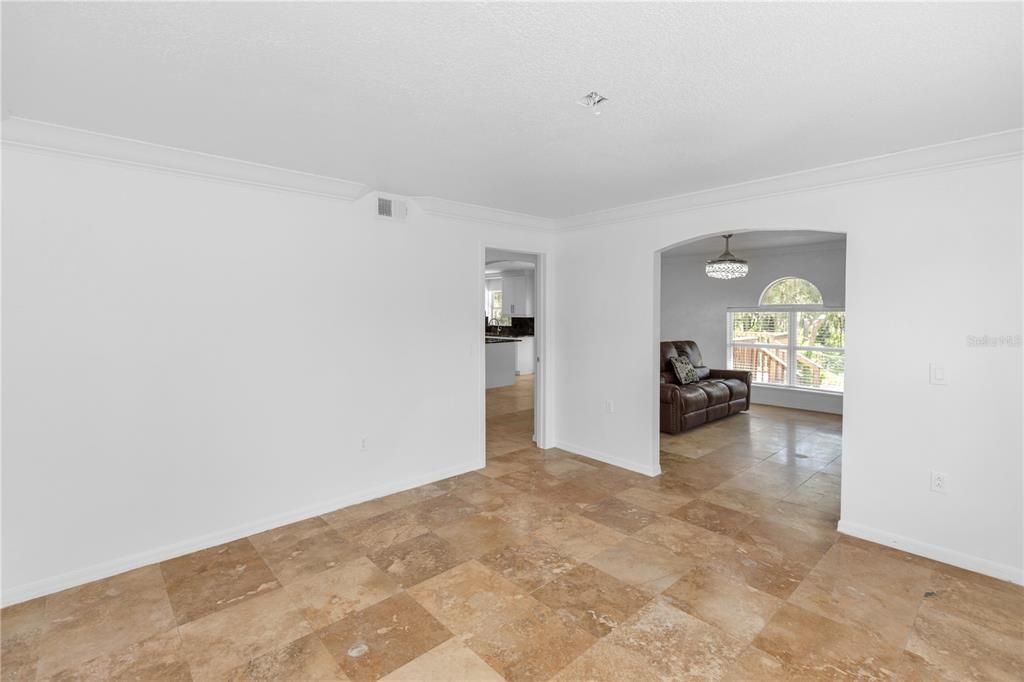 : $389,999 (4 спален, 2 ванн, 2201 Квадратных фут)