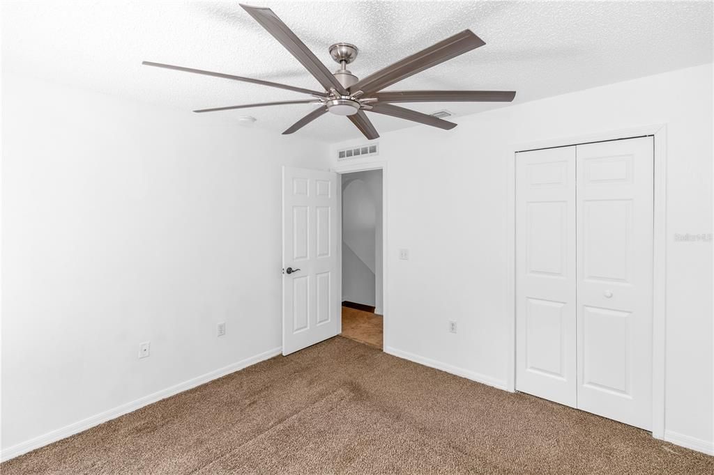 : $389,999 (4 спален, 2 ванн, 2201 Квадратных фут)