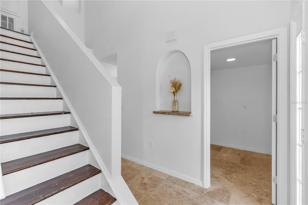: $389,999 (4 спален, 2 ванн, 2201 Квадратных фут)