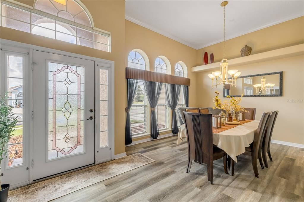 For Sale: $495,000 (4 beds, 2 baths, 2552 Square Feet)