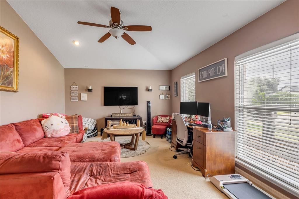 For Sale: $495,000 (4 beds, 2 baths, 2552 Square Feet)