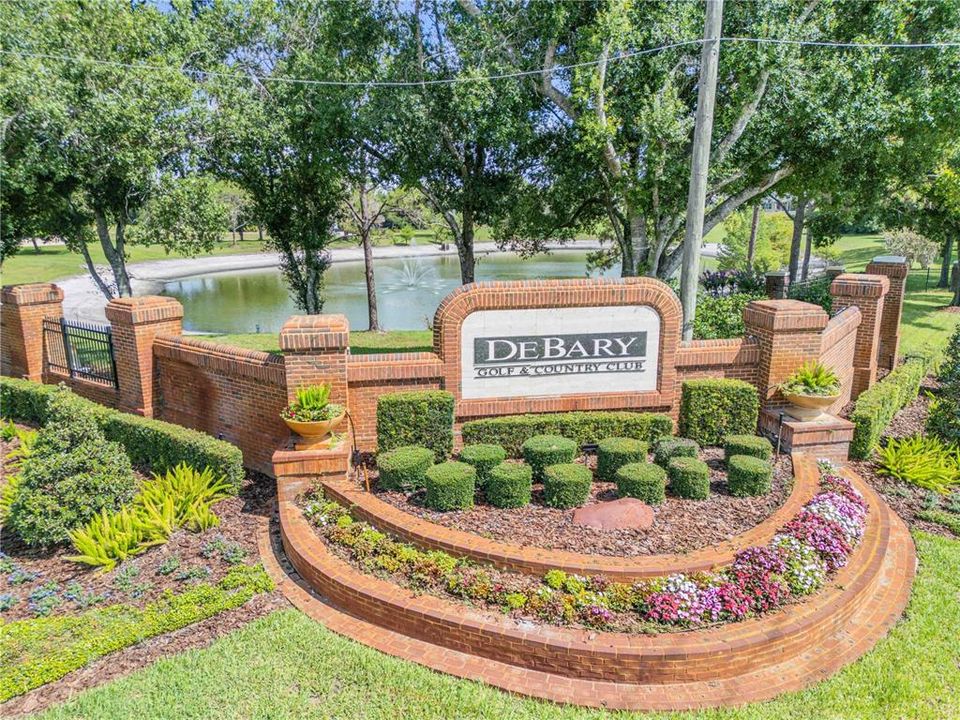 For Sale: $495,000 (4 beds, 2 baths, 2552 Square Feet)