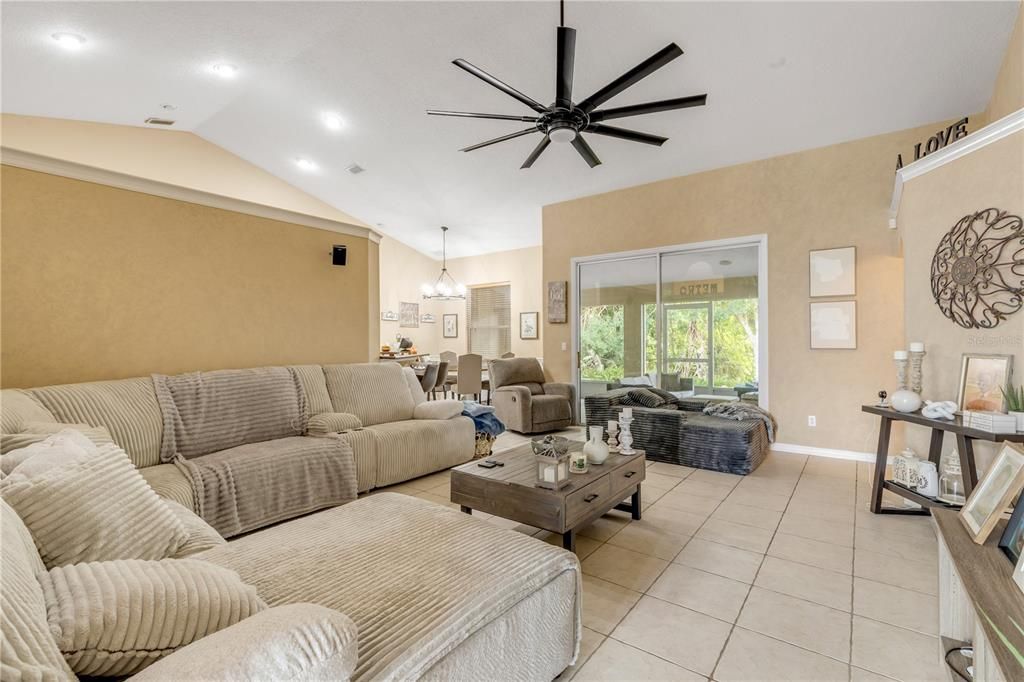 For Sale: $495,000 (4 beds, 2 baths, 2552 Square Feet)