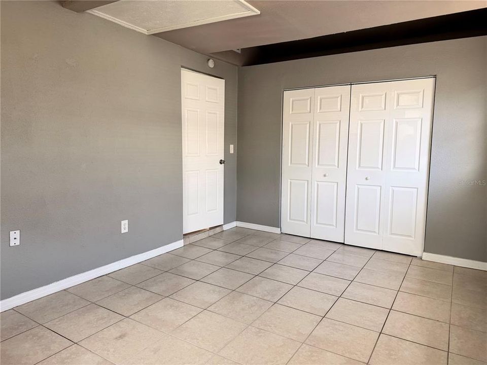 For Rent: $1,650 (2 beds, 1 baths, 1276 Square Feet)
