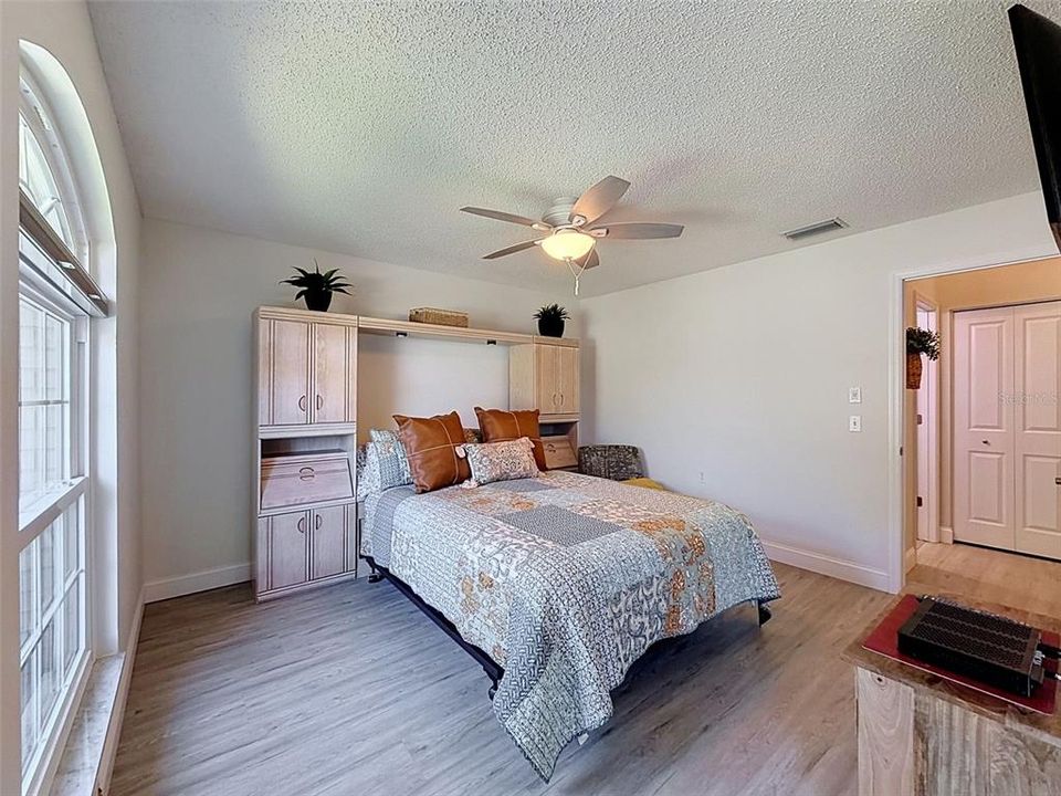 For Rent: $3,000 (2 beds, 2 baths, 2072 Square Feet)