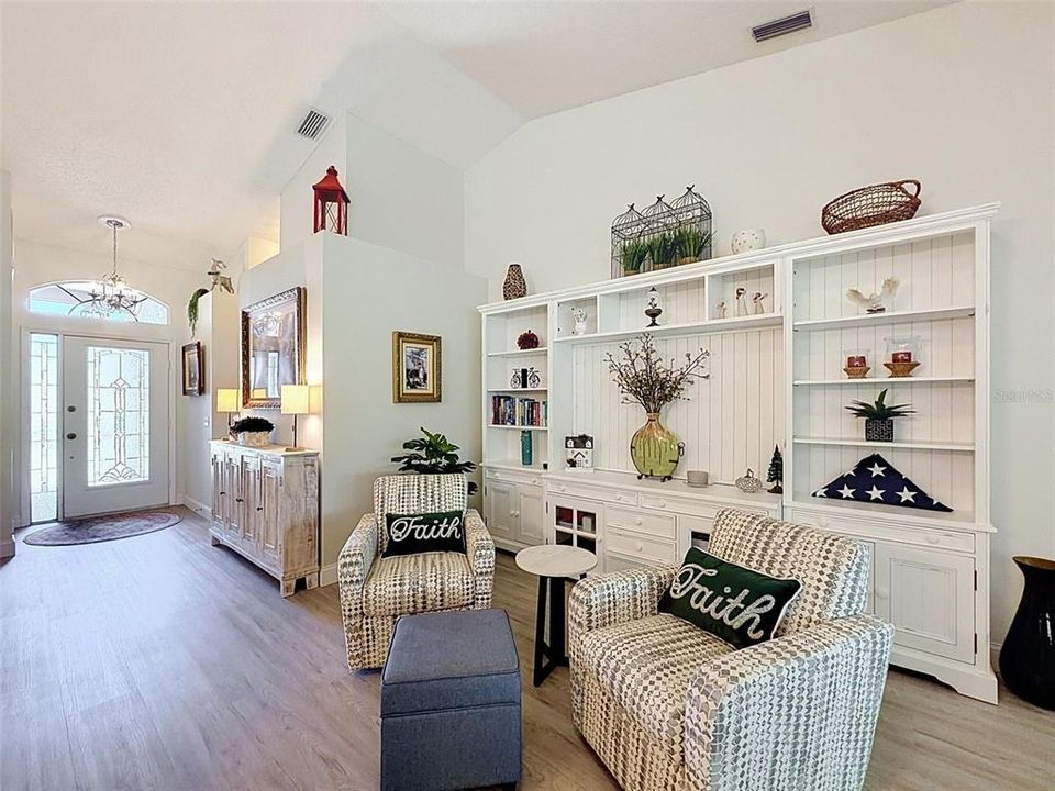 For Rent: $3,000 (2 beds, 2 baths, 2072 Square Feet)