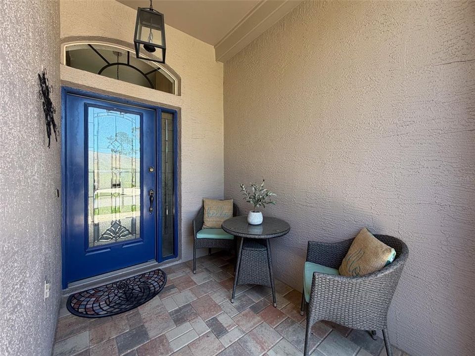 For Rent: $3,000 (2 beds, 2 baths, 2072 Square Feet)