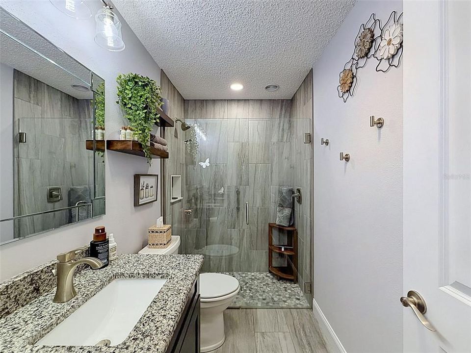 For Rent: $3,000 (2 beds, 2 baths, 2072 Square Feet)