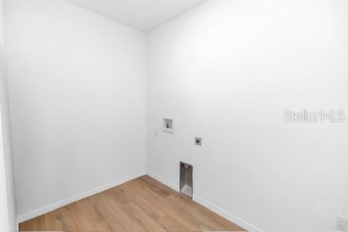 En Venta: $385,000 (4 camas, 2 baños, 1762 Pies cuadrados)