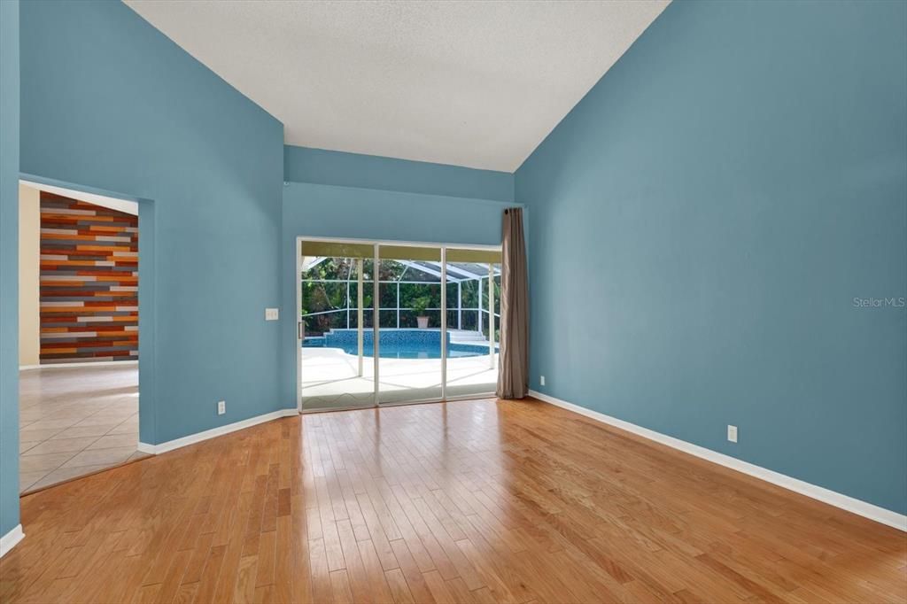 For Sale: $750,000 (4 beds, 2 baths, 2193 Square Feet)
