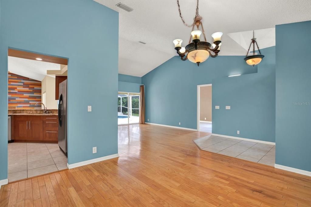 For Sale: $750,000 (4 beds, 2 baths, 2193 Square Feet)