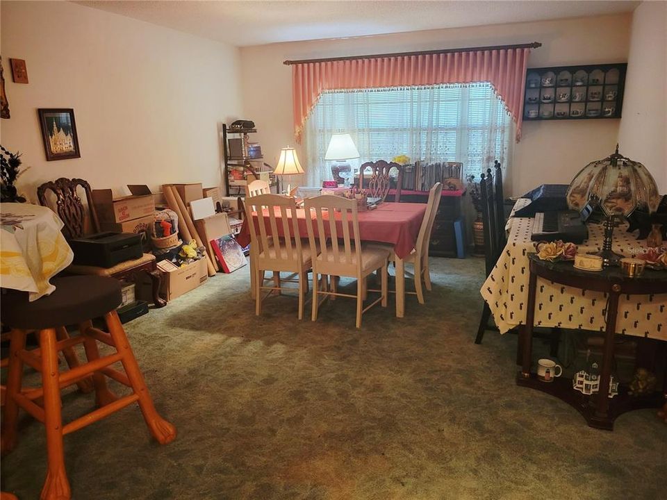 For Sale: $319,900 (3 beds, 2 baths, 2478 Square Feet)