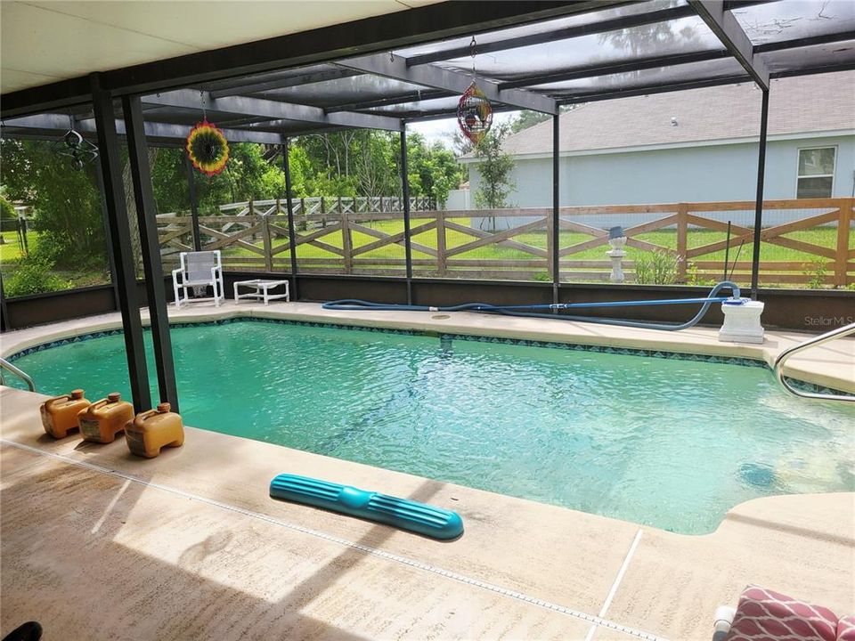 For Sale: $319,900 (3 beds, 2 baths, 2478 Square Feet)