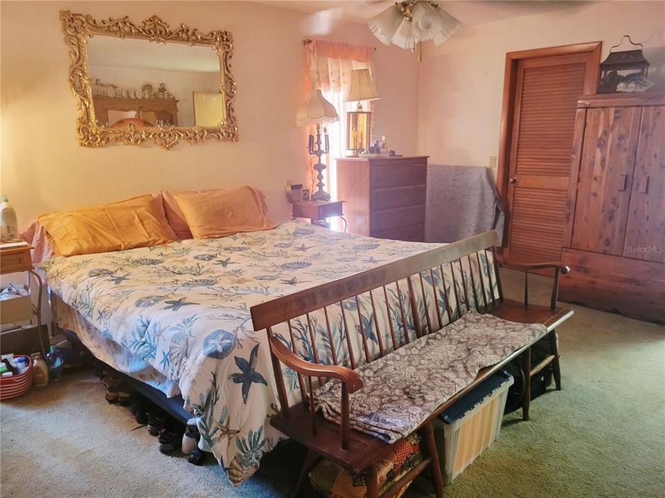 For Sale: $319,900 (3 beds, 2 baths, 2478 Square Feet)
